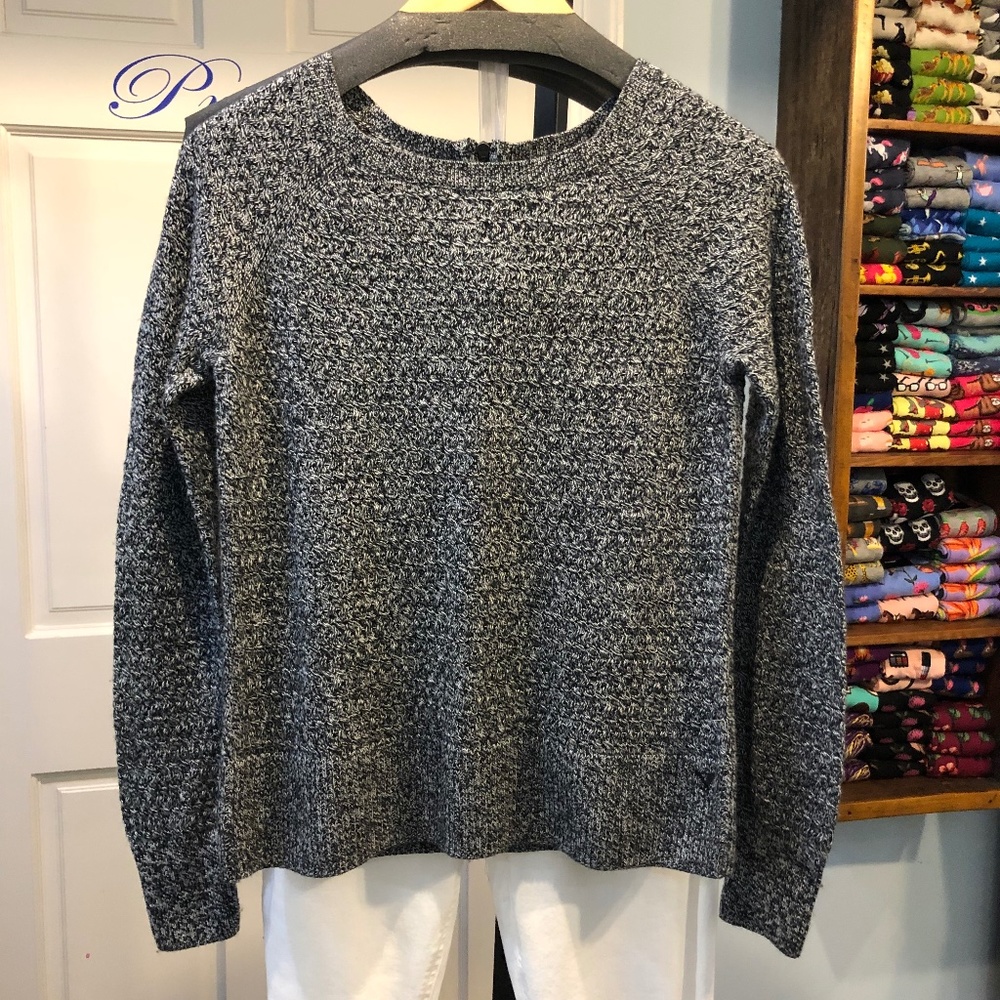 American Eagle black and white sweater